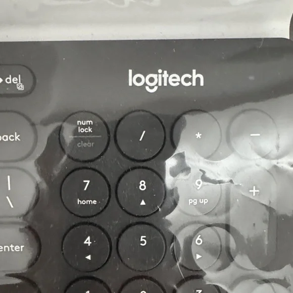 Logitech Wireless Keyboard in Black - Picture 2 of 11